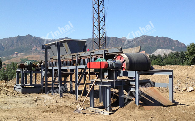 Mineral processing methods for low-grade and high sulfur hematite